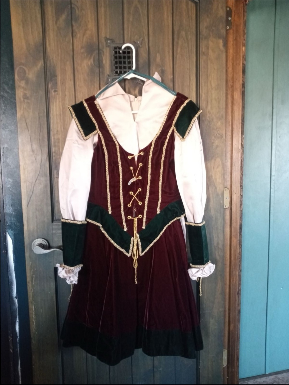 Medieval renaissance bodice step dance Irish folk dancing solo dress costume